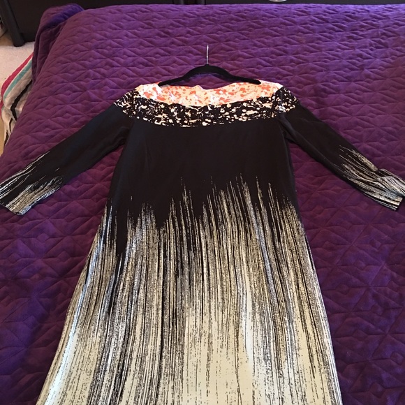 Von Furstenberg dress. NWT.  Lovely colours - Picture 2 of 4